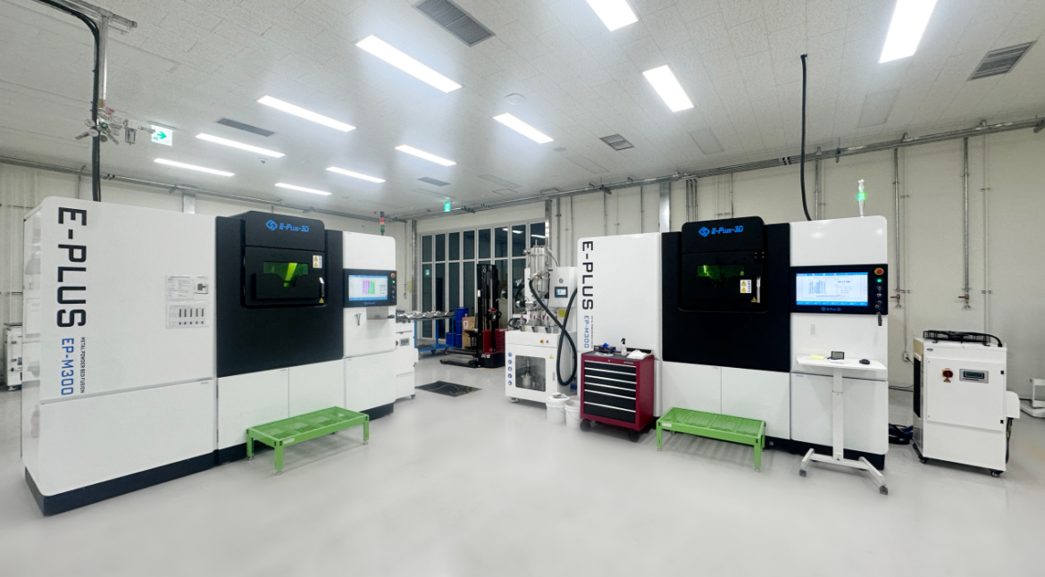 Dual laser SLA 3D printer producing large industrial prototype
