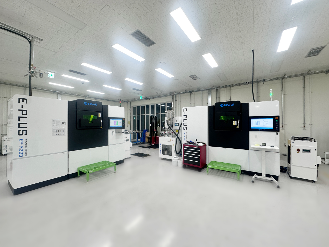 Dual laser SLA 3D printer producing large industrial prototype