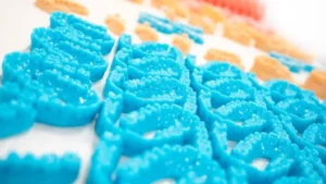 Chemical vapor polishing system smoothing polymer 3D printed parts for industrial applications